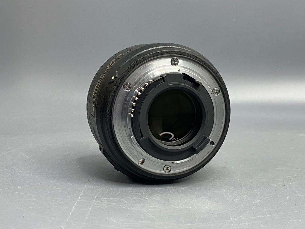Nikon 35mm 1.8G AF-S DX Nikkor