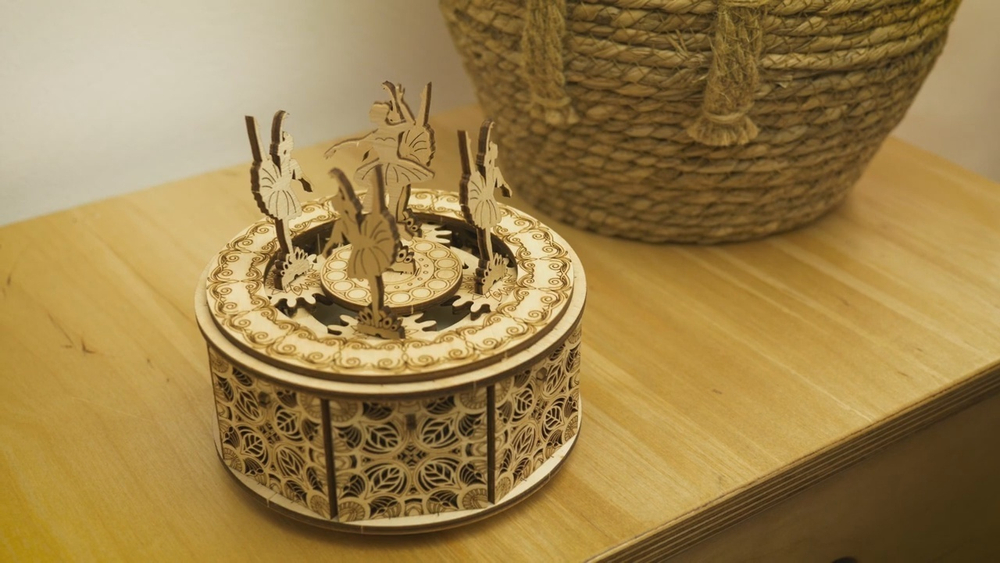 Танцующие балерины от WoodTrick Сборная модель музыкальной шкатулки - деревянный конструктор, 3D пазл