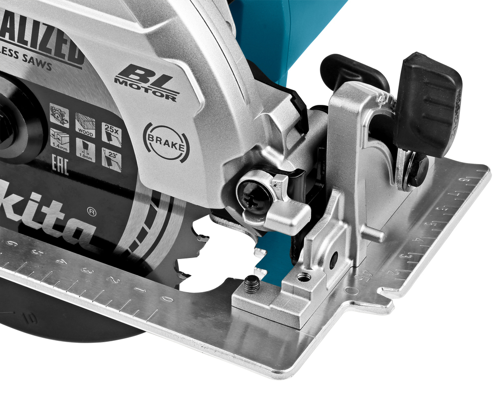 Аккумуляторная дисковая пила 165 мм Makita DHS661ZU