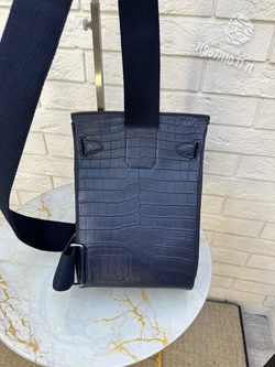 Нагрудная сумка слинг Hermes Kelly (Messenger) из кожи крокодила, тёмно-синия