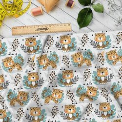 Ткань мембрана тигрята на листочках