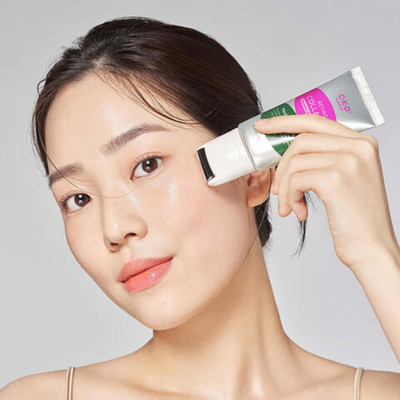 Коллагеновая сыворотка с роликовым массажёром CKD Retino Collagen Guasha Lifting Serum, 40 мл