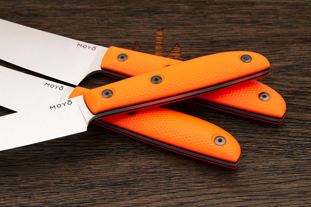 Нож кухонный MOYO Геликон сантоку 175мм, сталь AR-RPM9, рукоять G10-extra оранжевый