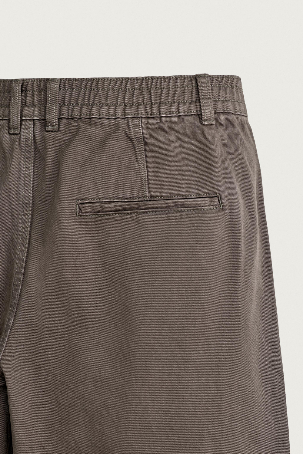 БРЮКИ RELAXED FIT С ЭФФЕКТОМ ПОТЕРТОСТИ И СКЛАДКАМИ — ZARA