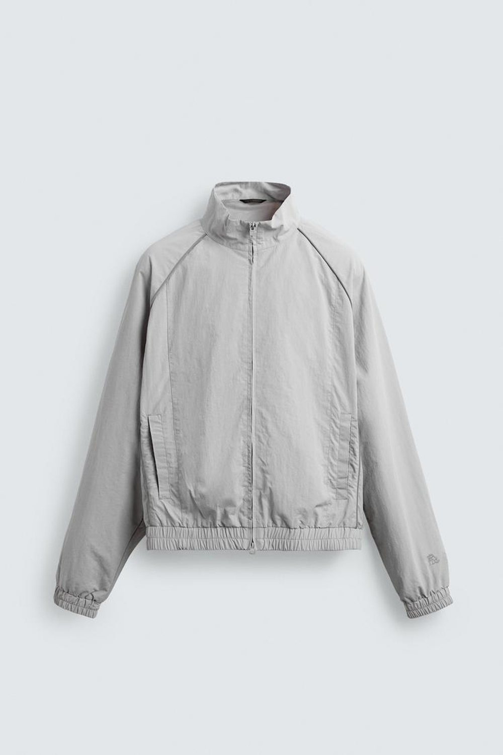 ZARA КУРТКА ИЗ ВЫСОКОТЕХНОЛОГИЧНОЙ ТКАНИ С КОНТРАСТНЫМИ ДЕТАЛЯМИ, СВЕТЛО-СЕРЫЙ