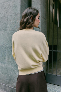 ZARA МЯГКИЙ ТРИКОТАЖНЫЙ СВИТЕР, ЖЕЛТЫЙ