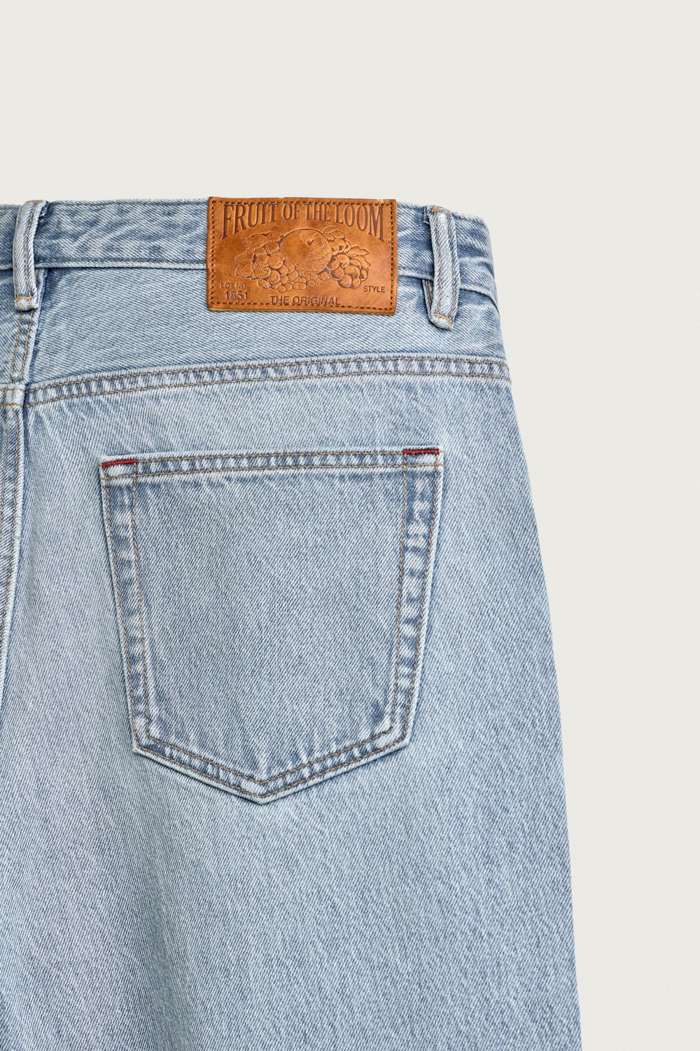 ДЖИНСЫ STRAIGHT FIT FRUIT OF THE LOOM™ — ZARA