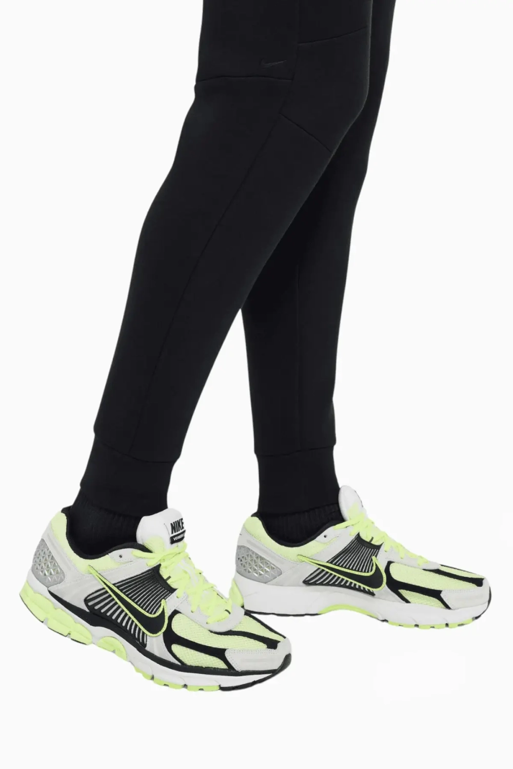Штаны Nike Sportswear Tech Fleece - черный