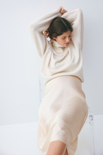 Атласная юбка MAMA с разрезом - H&M