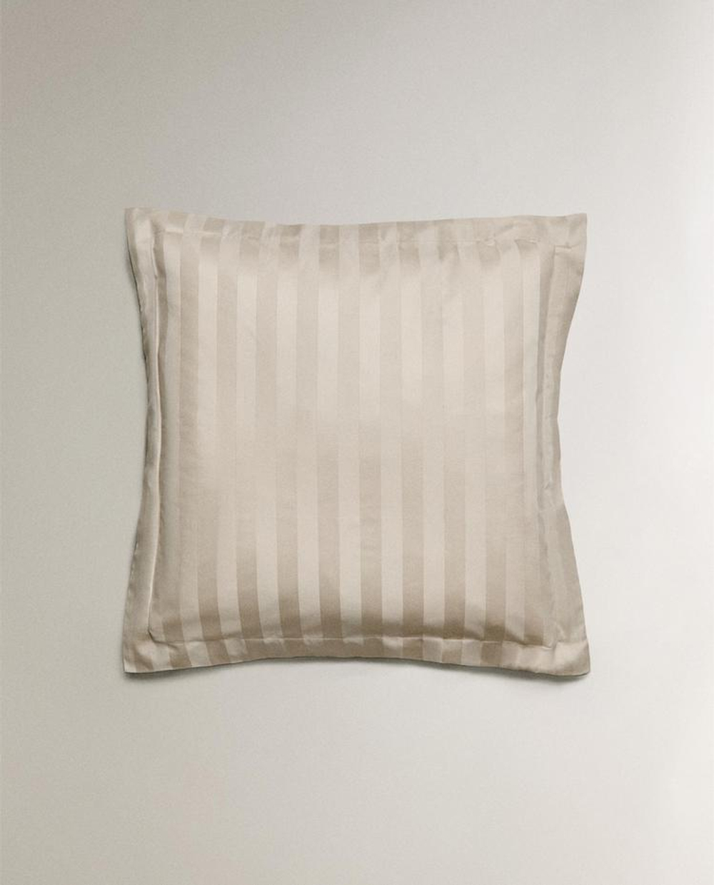 ZARA HOME НАВОЛОЧКА ИЗ САТИНА В ПОЛОСКУ (500 НИТЕЙ), СЕРЫЙ