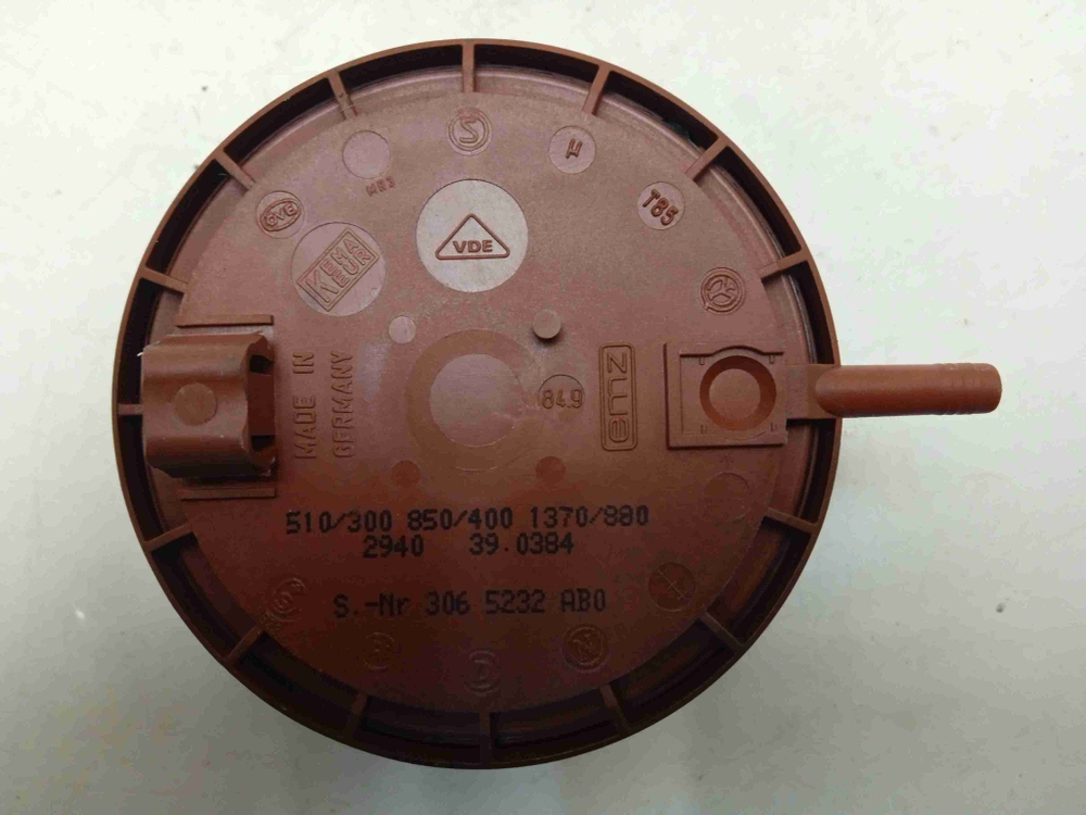 WFT2830 кт187 Датчик уровня воды для стиральной машины Bosch WFT2830 б/у