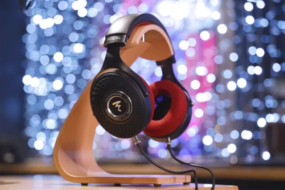 Focal Clear Mg Professional
