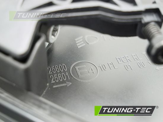 КСЕНОНОВАЯ ФАРА ЧЕРНАЯ СТОРОНА TYC для AUDI A4 B8 12-15