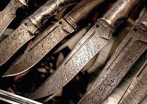 Что такое булатная сталь? Что такое булатная сталь?