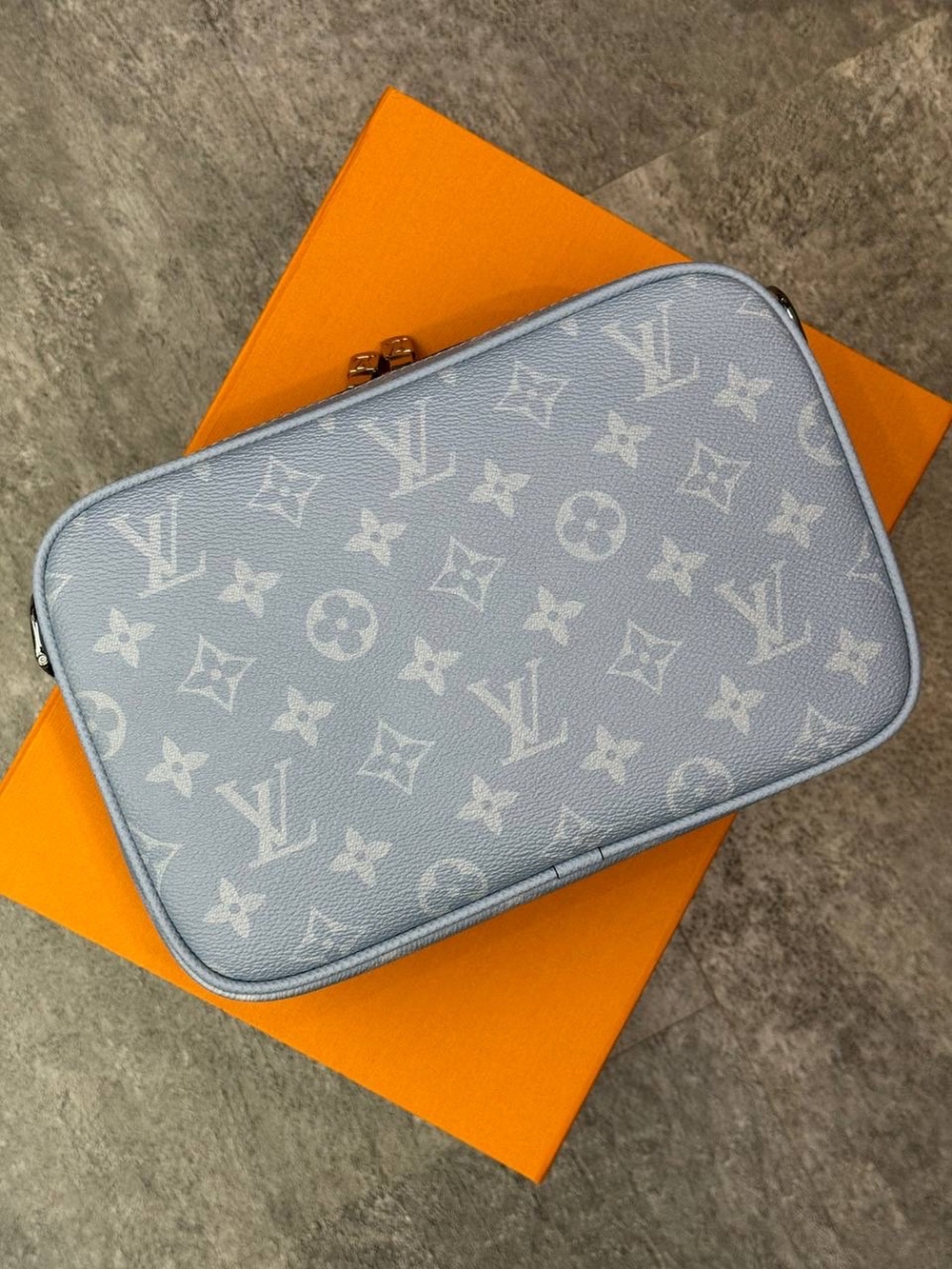 Сумка через плечо Louis Vuitton