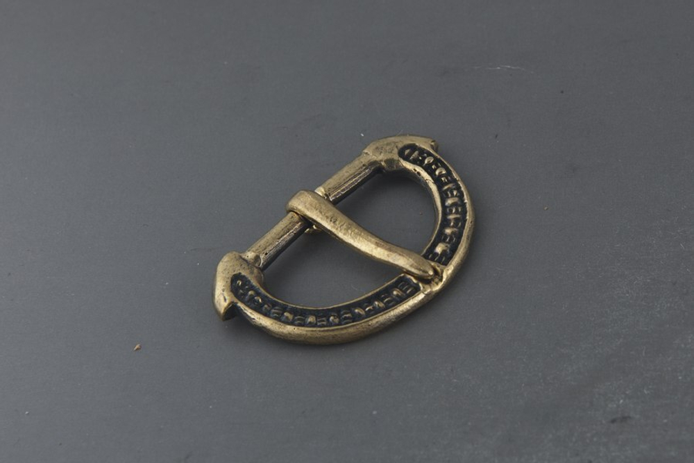 Пряжка. Микульчице, Великая Моравия, 10 век.