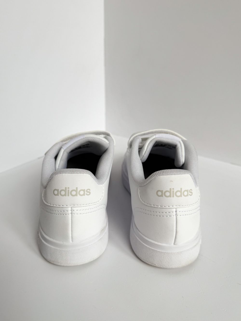 Кроссовки Adidas, 34