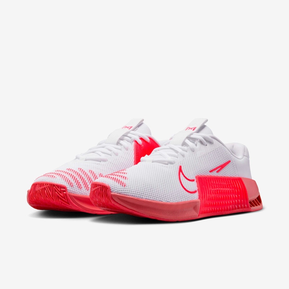 Кроссовки женские Nike W Metcon 9 (Розово-Белые)