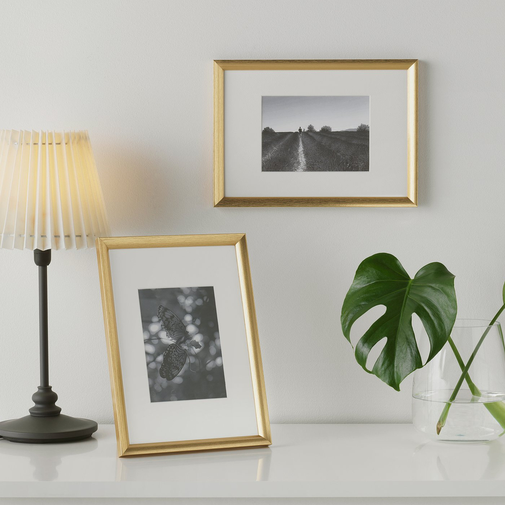 IKEA SILVERHÖJDEN  (ИКЕА СИЛВЕРХЁЙДЕН)  -  Рамка - золотистый 21х30 см