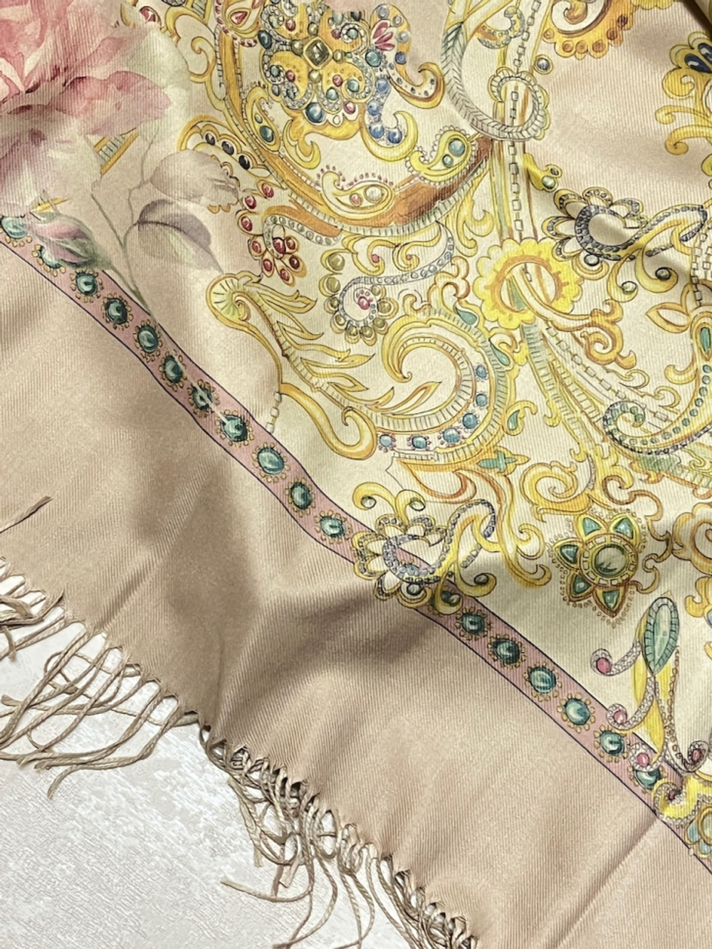 Плед 150х190 Blumarine Gioielli бежевый с бахромой