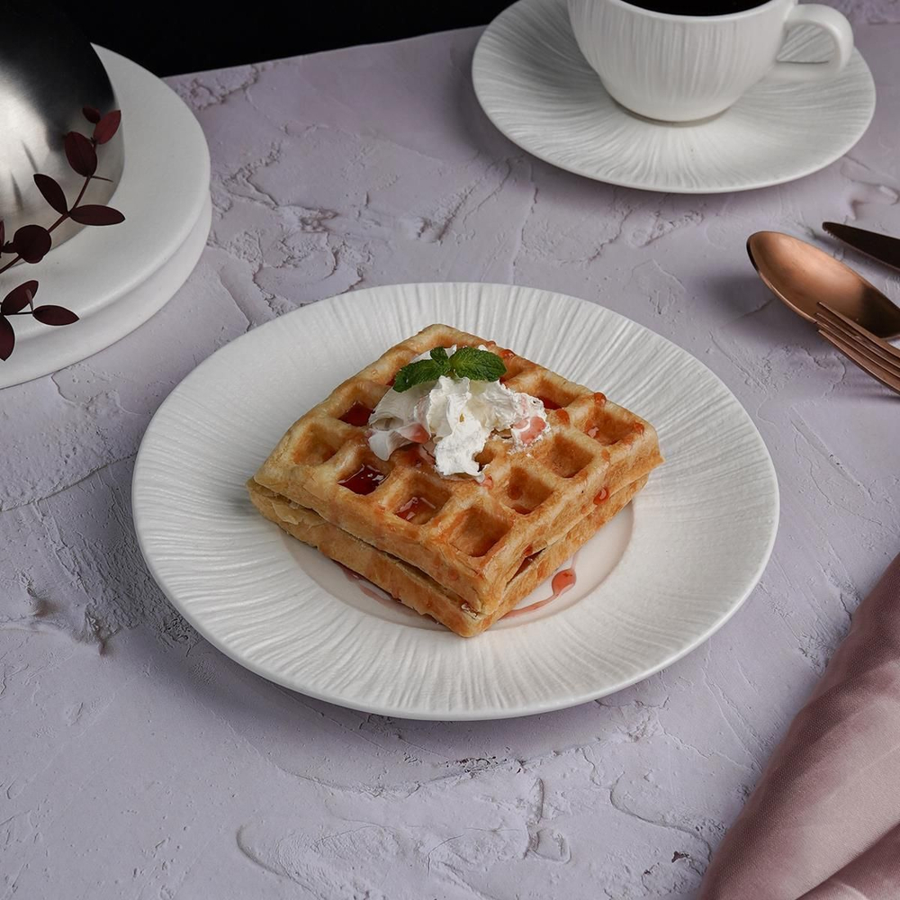 Тарелка мелкая d=21см, h=2.4см, фарфор, серия "White Moon", P.L. - Proff Cuisine