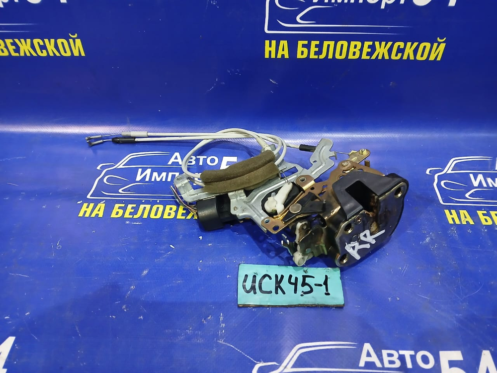 Замок двери задней правой TOYOTA SEQUOIA 2000