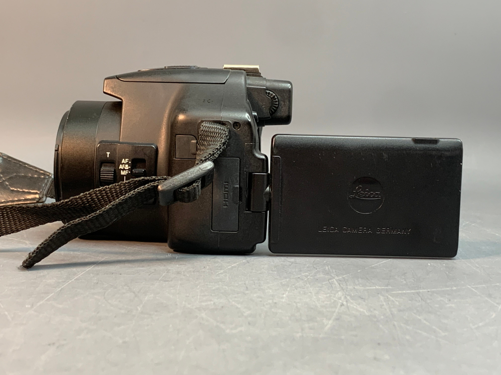 Leica V-LUX 3