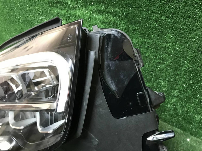 Фара правая Mercedes GLC X253 (2019-2022) LED