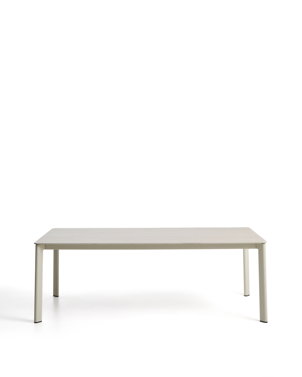 Уличный стол Anafi с бежевой столешницей из спеченного камня, 220 x 100 см