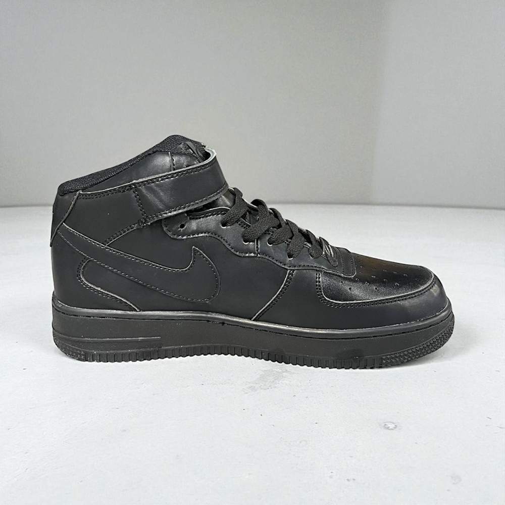 Nike Air Force Mid • Total Black