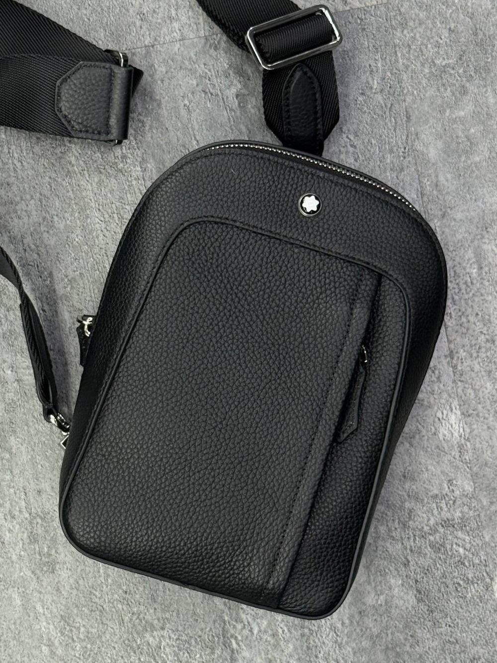 Нагрудная сумка слинг Montblanc Companion Small On
