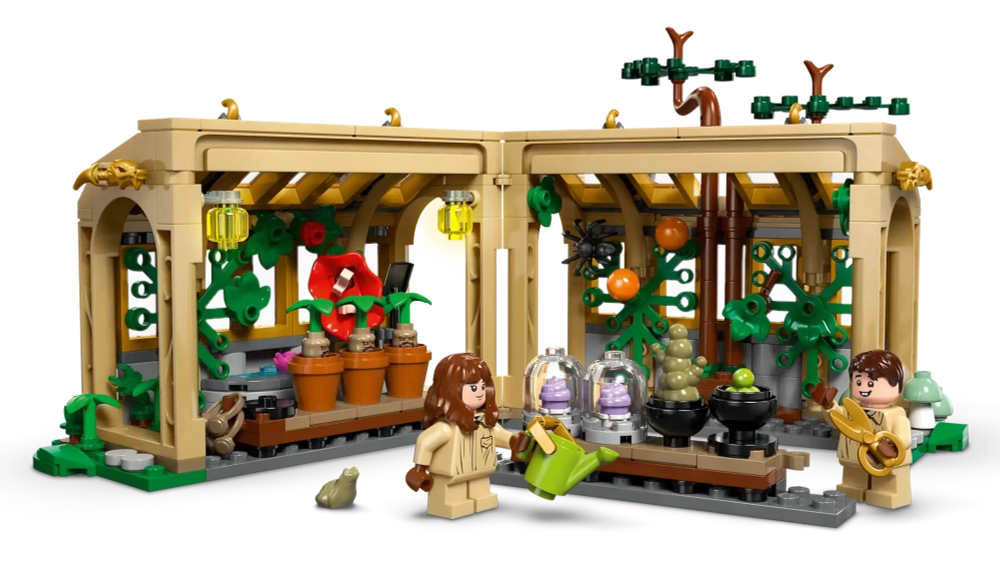 Конструктор LEGO Harry Potter 76445 Замок Хогвартс: Урок гербологии