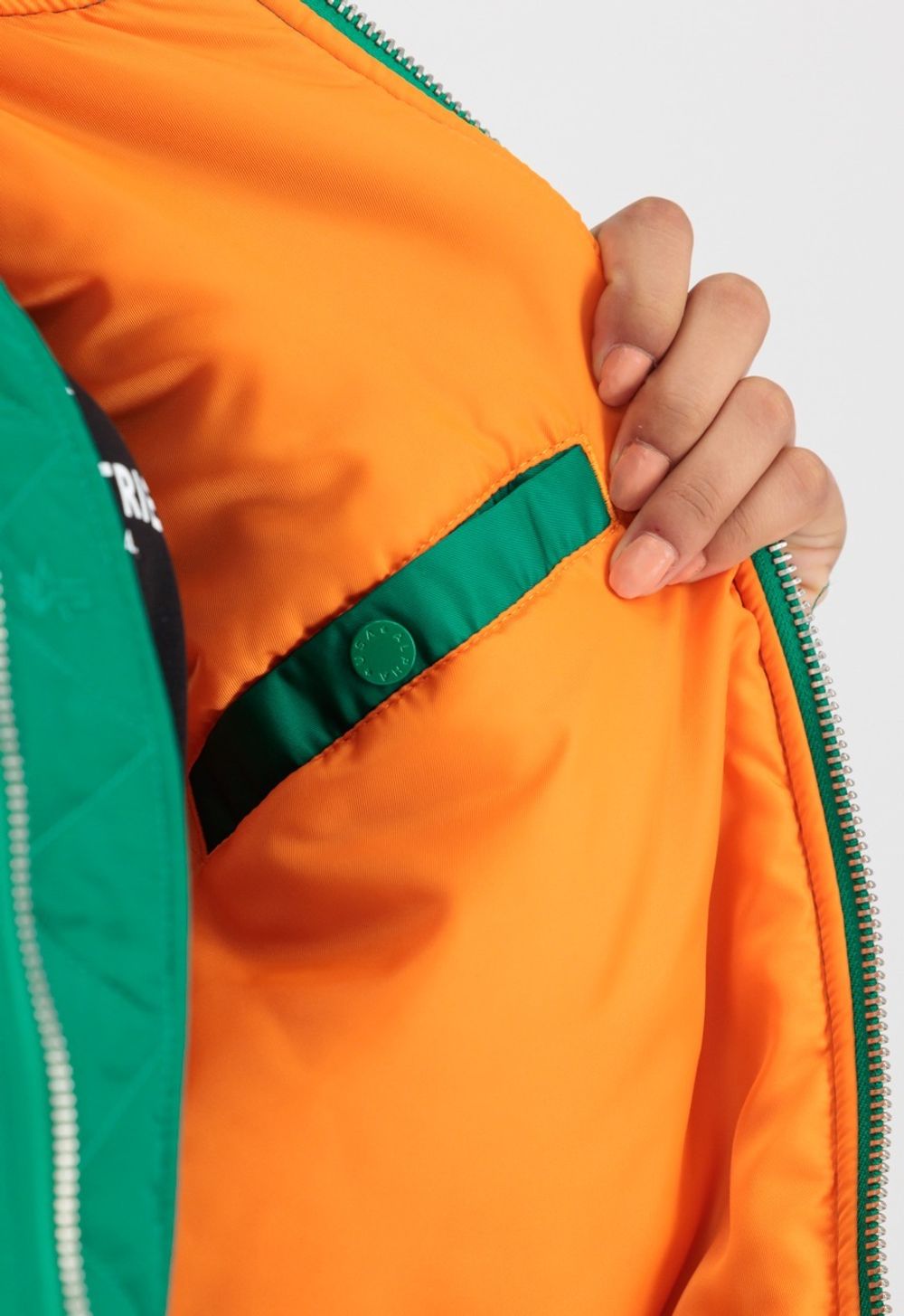 Куртка утепленная женская ALPHA INDUSTRIES MA-1 Core