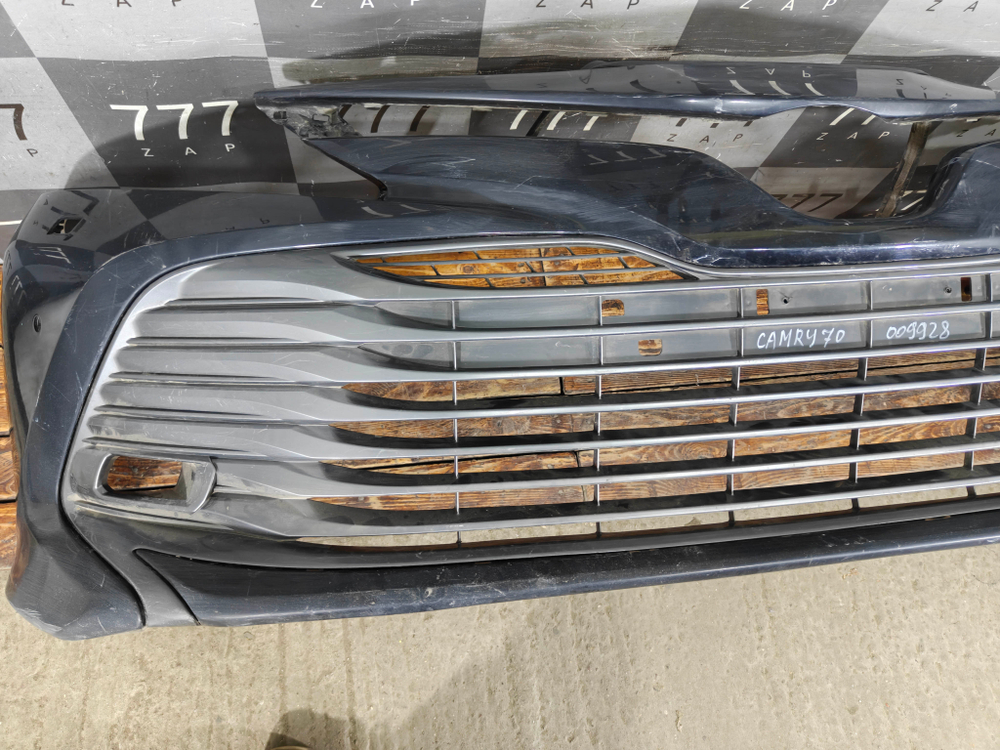 Бампер передний + решетка бампера Toyota Camry (XV70) 17-21 Б/У Оригинал 521190X946
