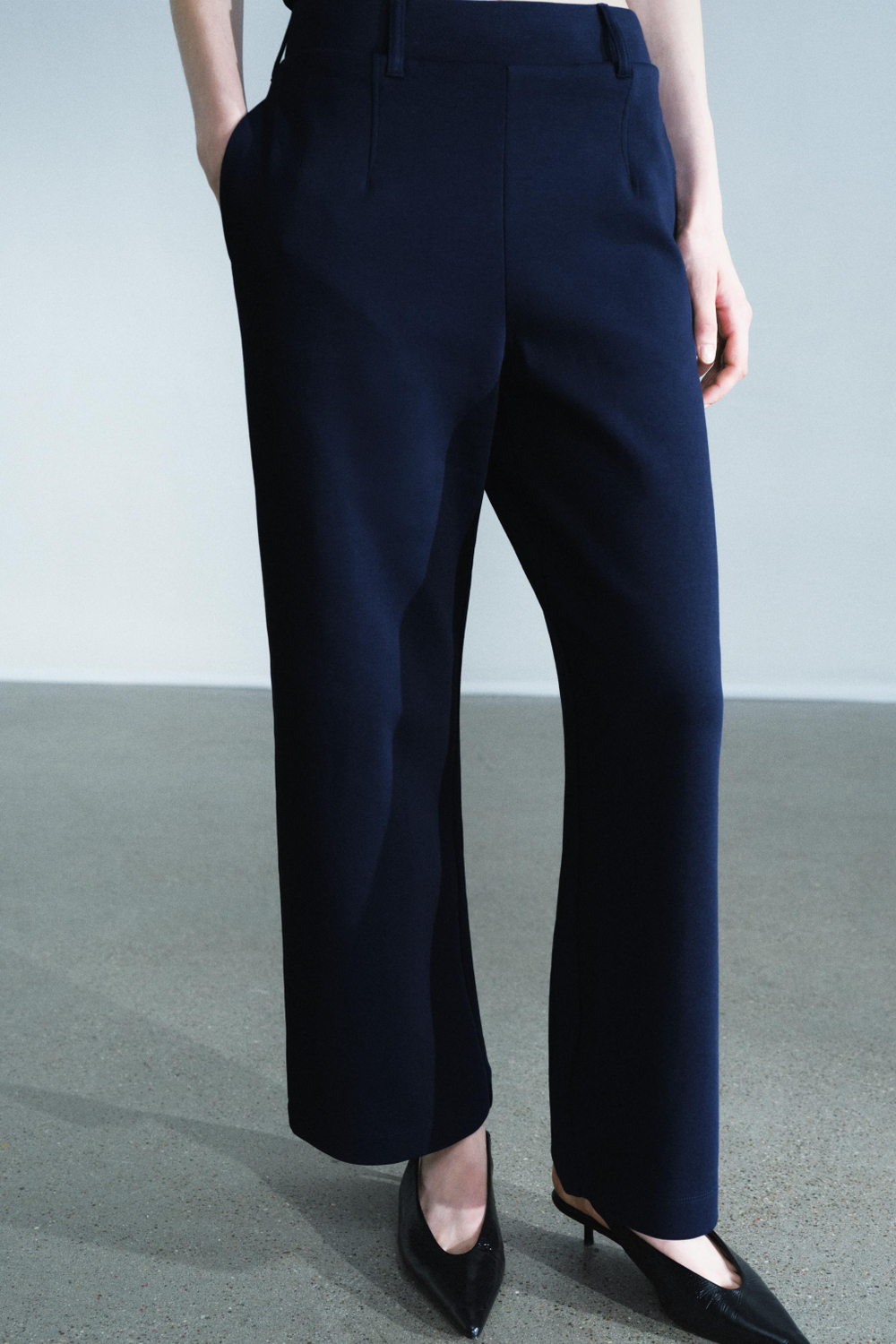 БРЮКИ ИЗ ИНТЕРЛОКА С ЗАЩИПАМИ — ZARA