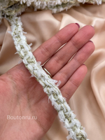Тесьма белая плетеная с золотистой нитью