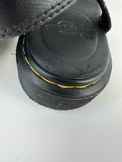 Сандалии Dr. Martens