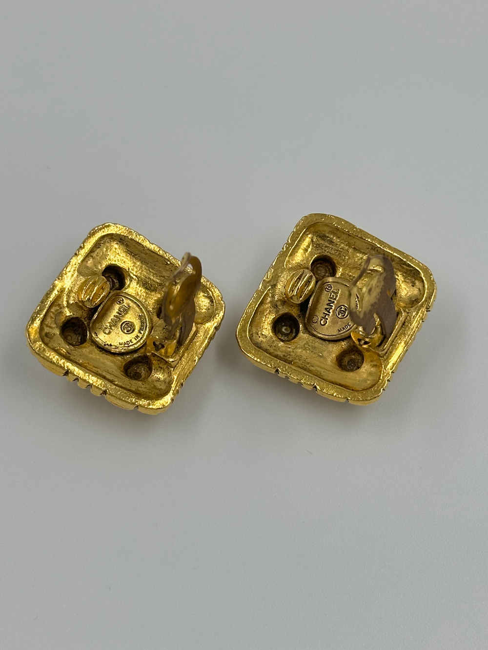 Клипсы Chanel