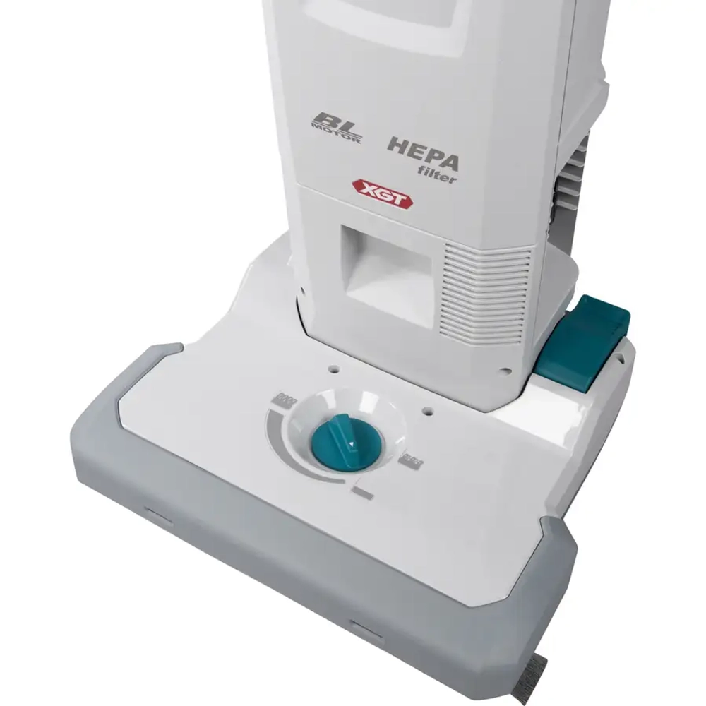 Аккумуляторный вертикальный пылесос Makita VC010GZ