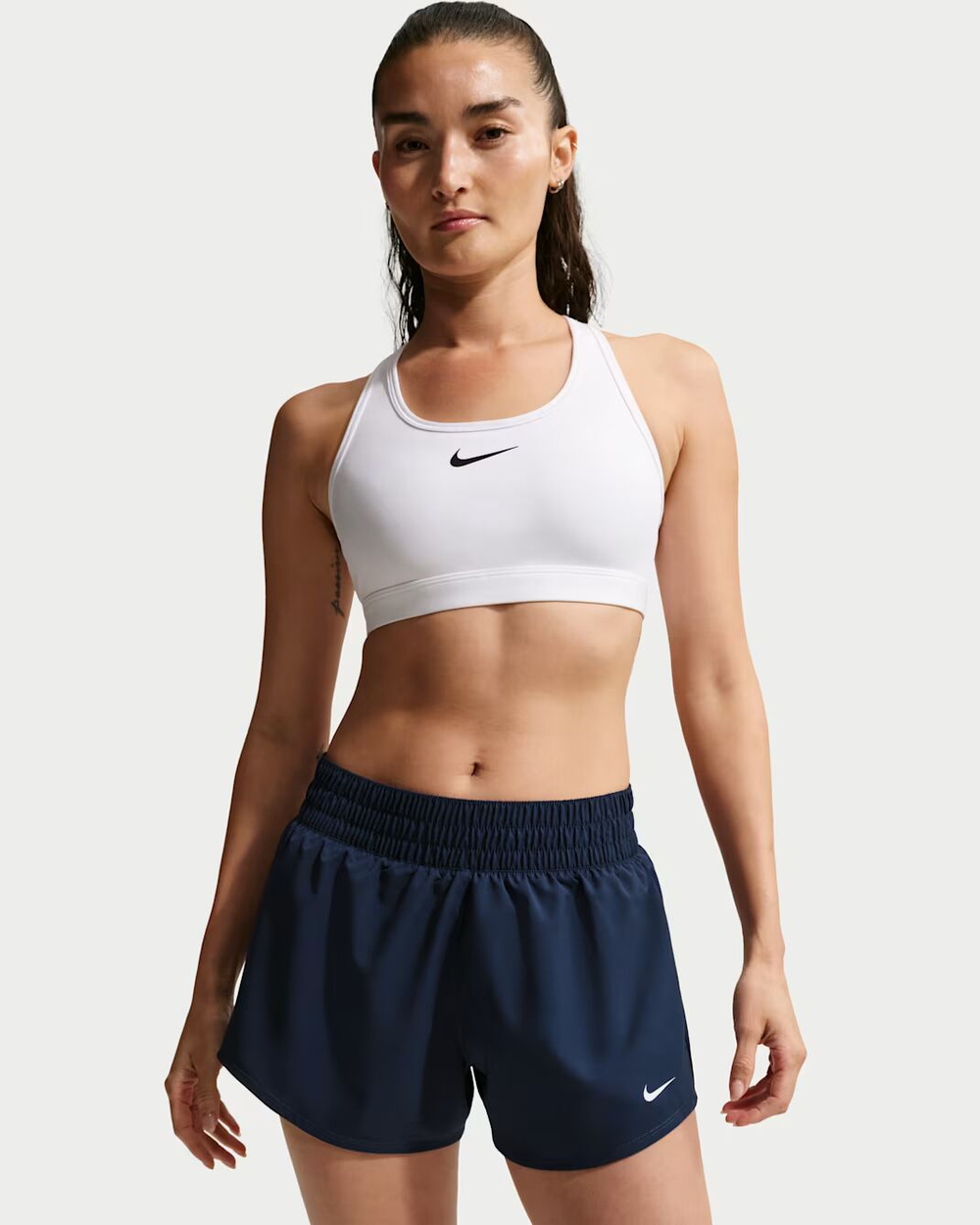 Nike One Женские шорты с подкладкой и резинкой на талии, высота пояса 8 см, из ткани Dri-FIT - NIKE