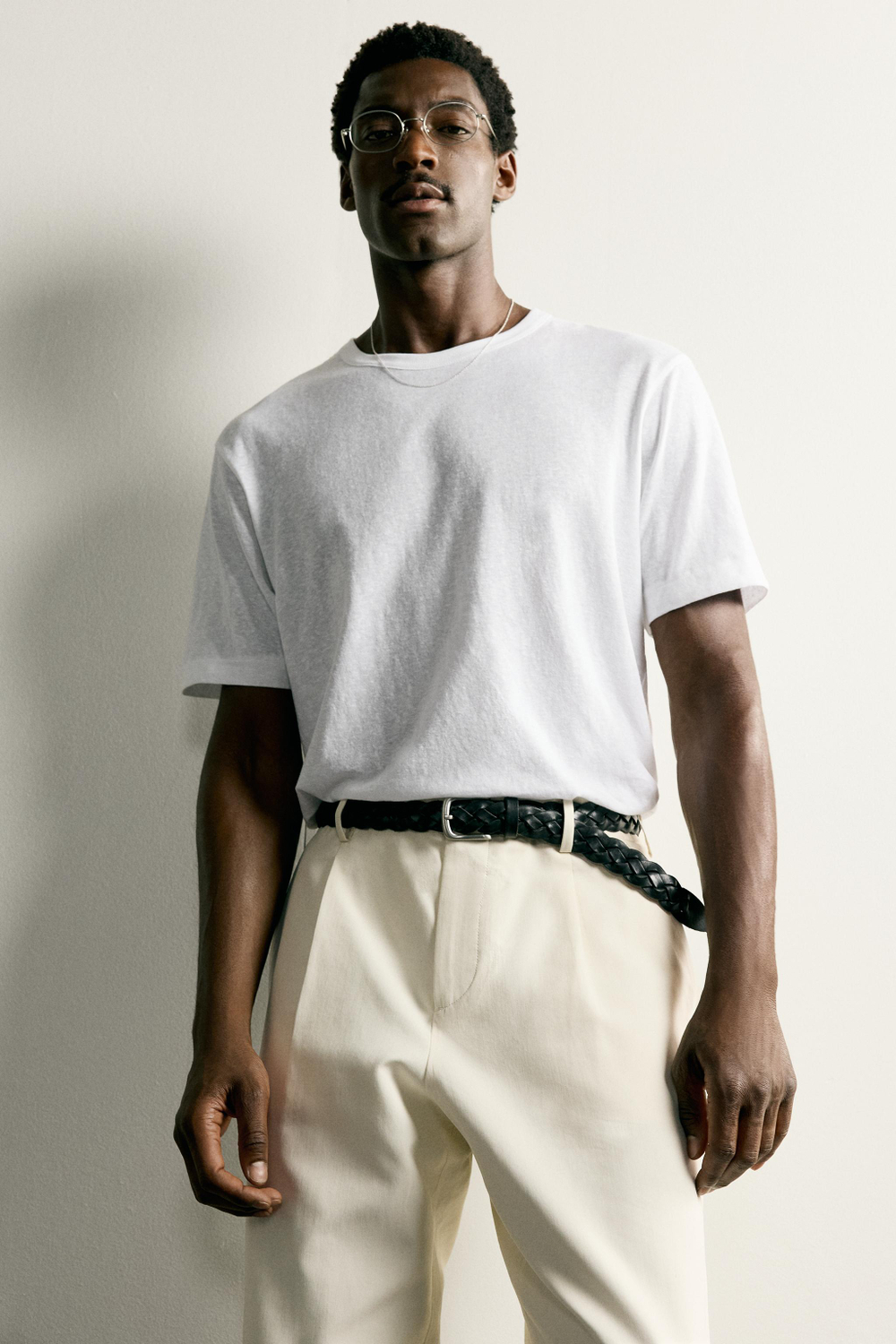 ФУТБОЛКА КЛАССИЧЕСКОГО КРОЯ ИЗ ЛЕГКОЙ ТКАНИ — ZARA