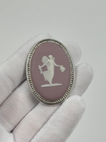 Брошь Wedgwood лиловая