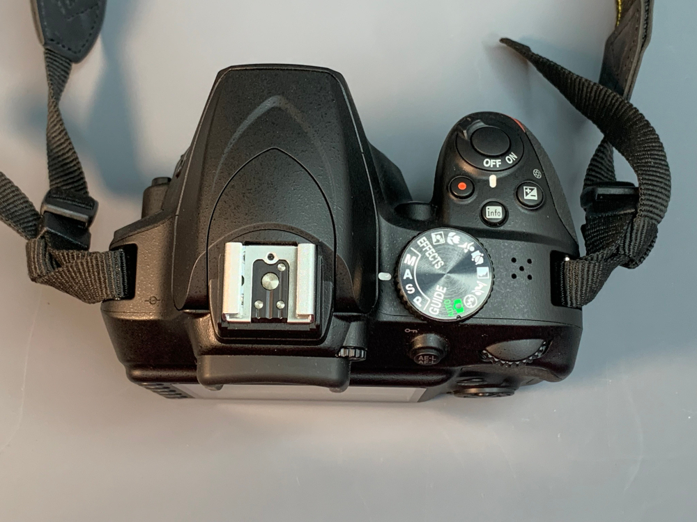 Nikon D3400 Kit AF-P DX 18-55mm G VR 600 кадров