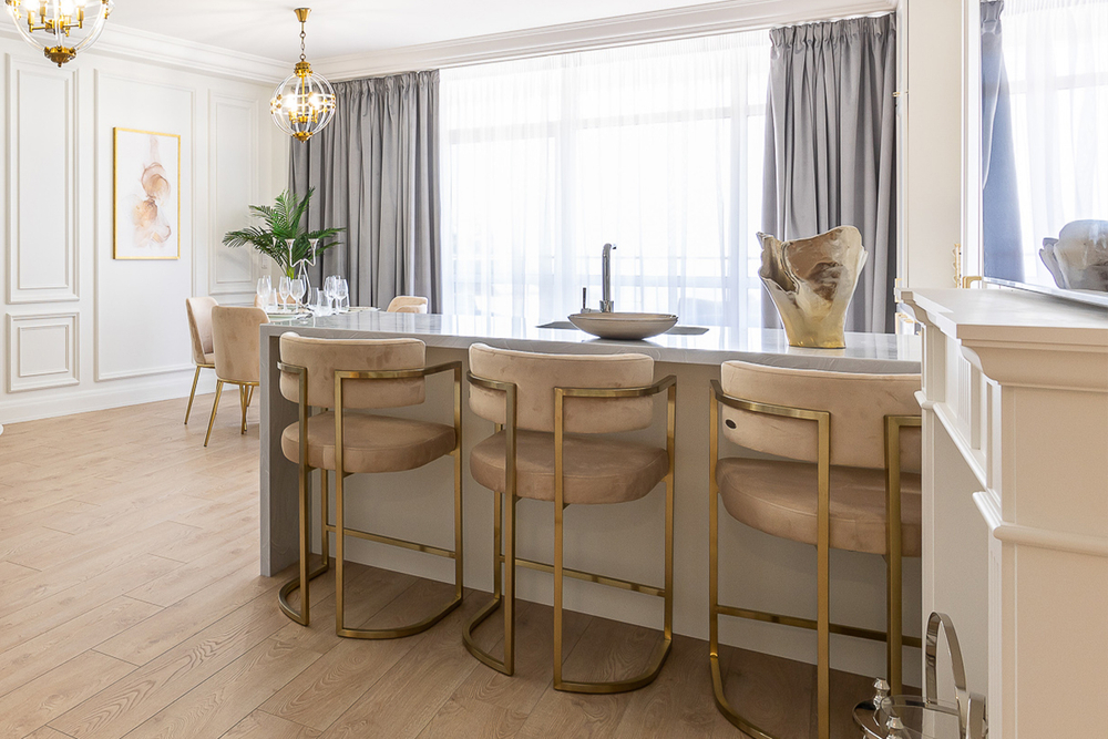 Стул Garda Decor полубарный велюр беж, мат. золото 52*55*91 см