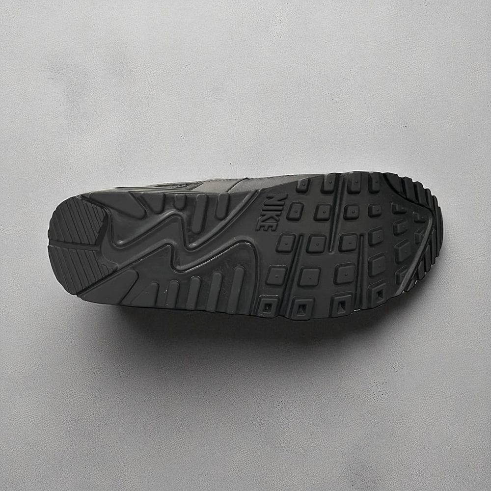 Nike Air Max 90 • Black