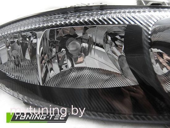 Фара передняя BLACK RIGHT SIDE TYC для ALFA ROMEO 147 01.01-12.04