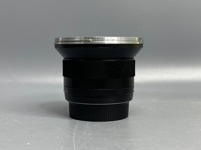 Zeiss Distagon T* 3.5/18 ZE Canon EF микроцарапины