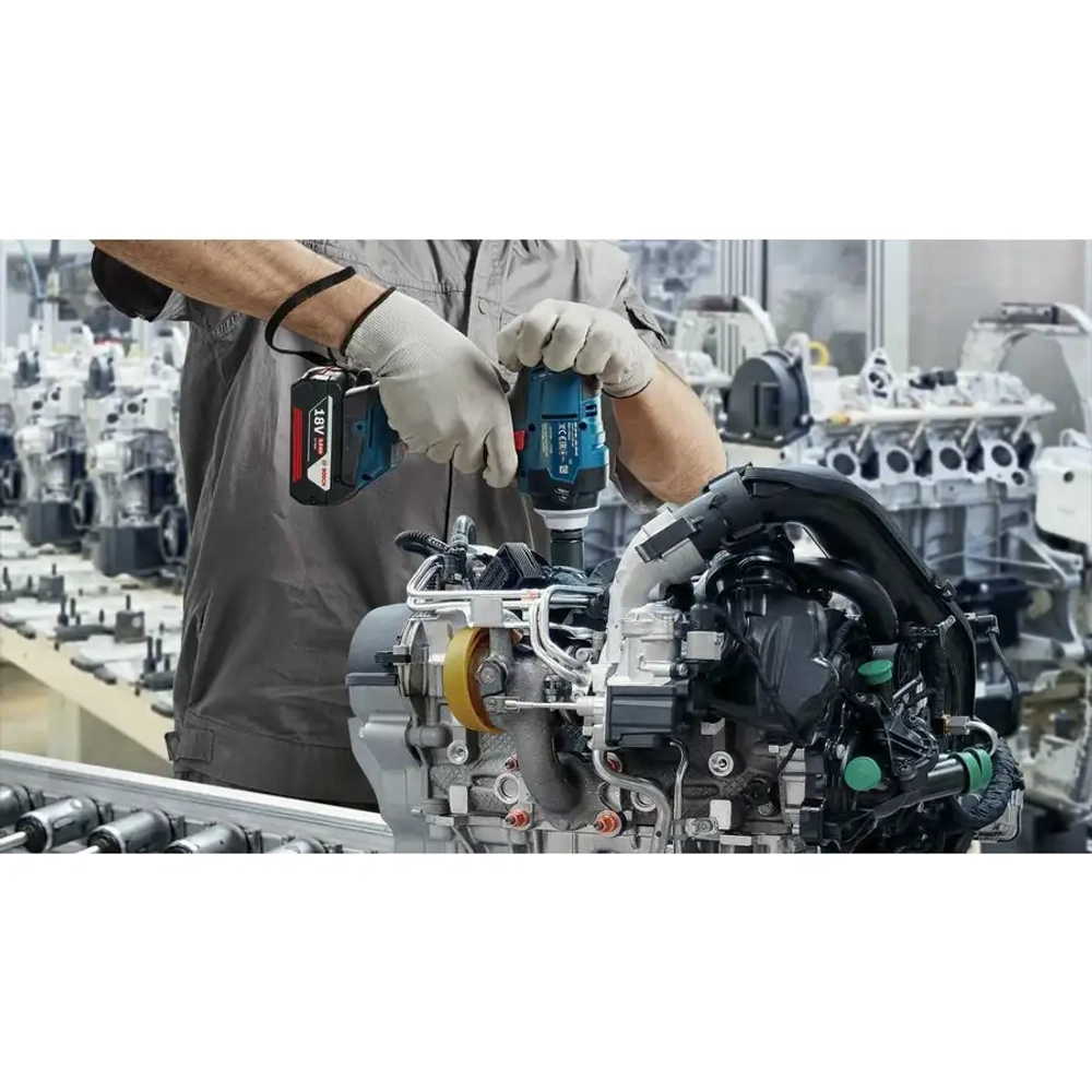 Аккумуляторный ударный гайковёрт GDS 18V-400 BOSCH 06019K0021