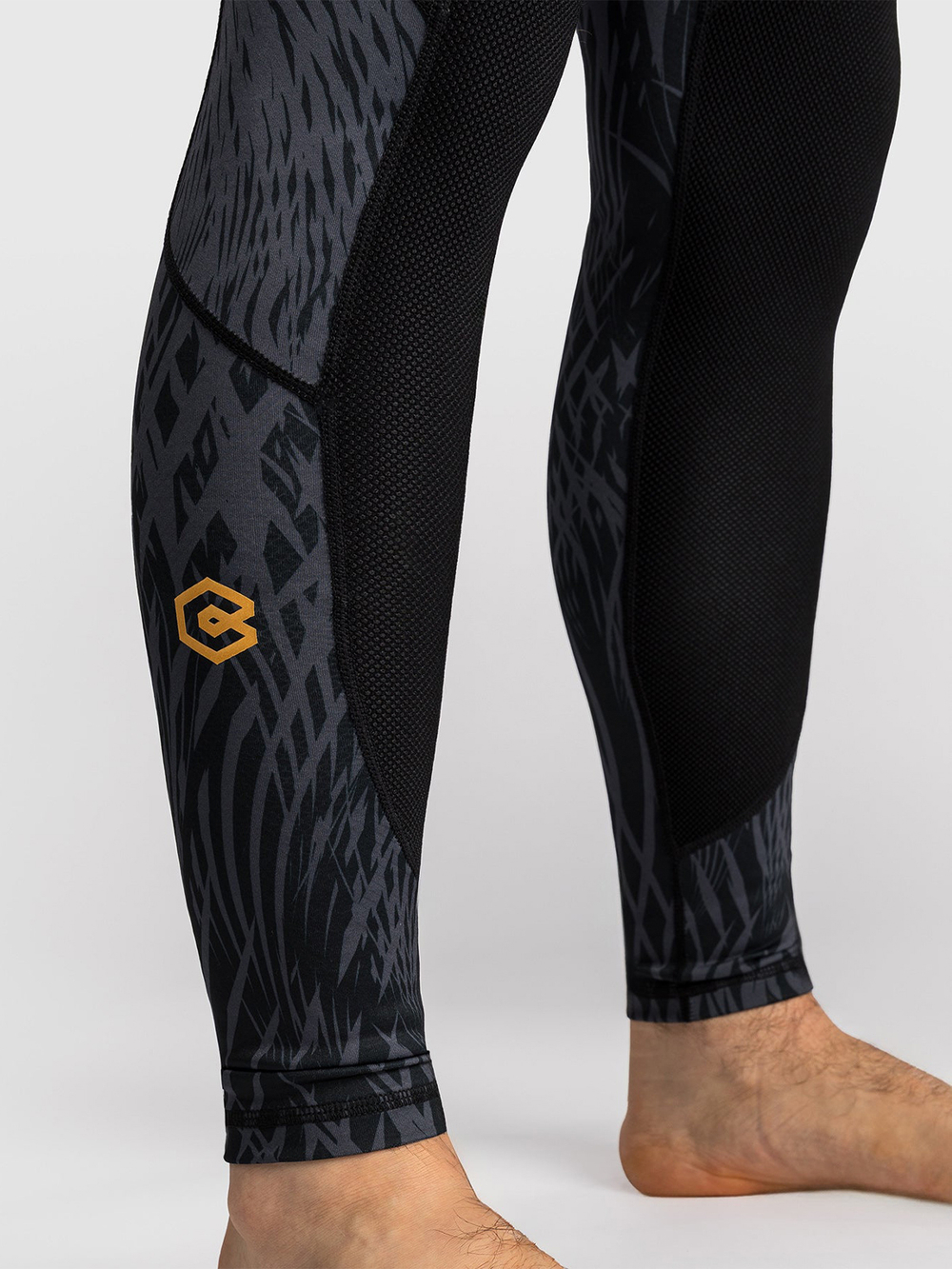 Тайтсы Venum x Chimaev Wild Borz Black/Grey/Gold