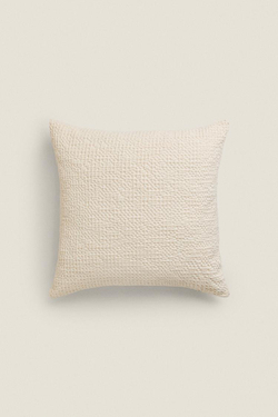 ZARA HOME ЧЕХОЛ ДЛЯ ДЕКОРАТИВНОЙ ПОДУШКИ ИЗ РЕЛЬЕФНОЙ ТКАНИ, ЭКРЮ